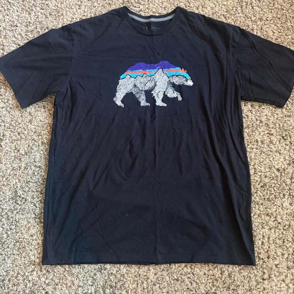 Patagonia Mountain Bear T-Shirt Size L Black Organic Cotton Graphic